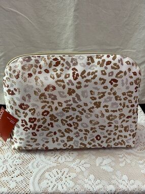 Sonia Kashuk 2-piece Leopard Print Cosmetic Pouch - White and Brown
